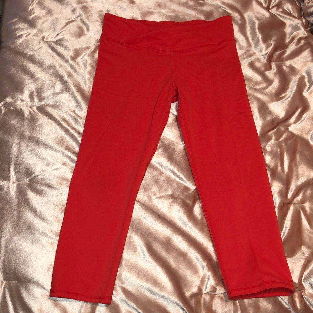 FABLETICS red criss cross leggings